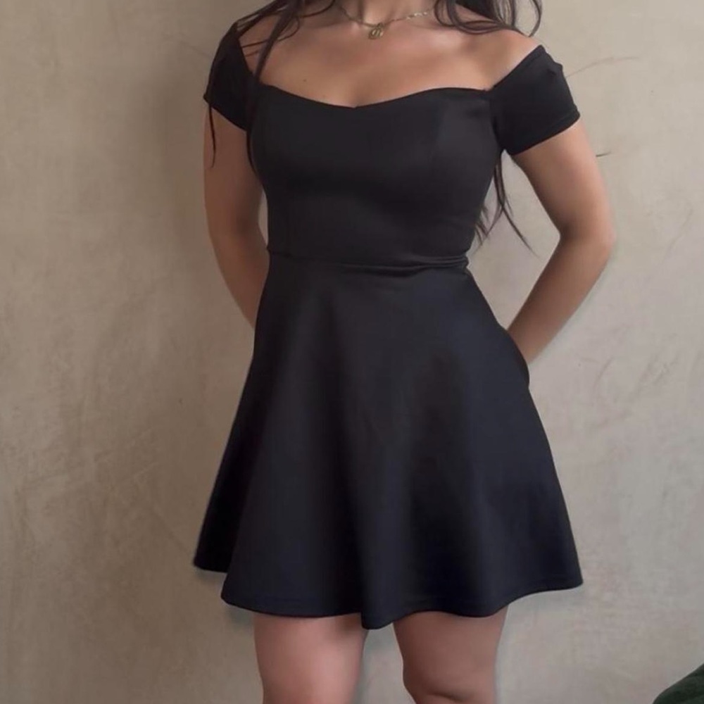 Forever 21 Black Off-Shoulder Mini Dress